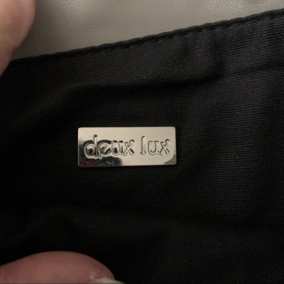 Deux Lux woven look 

cross body bag. Small to medium.‎  clutch. Grey. - Picture 7 of 7